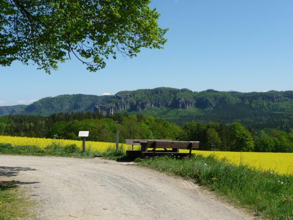 Ferienhaus "Zur Alten Schule" Mittelndorf Esterno foto